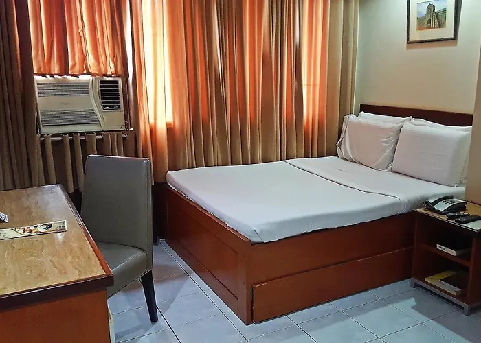 Golden Valley Hotel