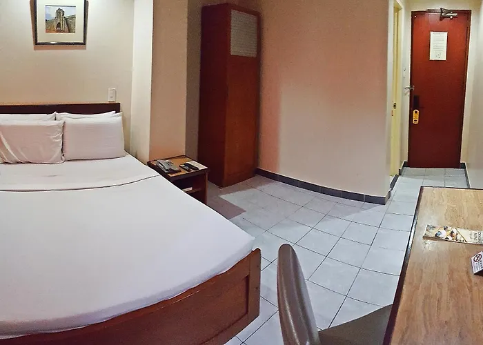 Golden Valley Hotel 2*