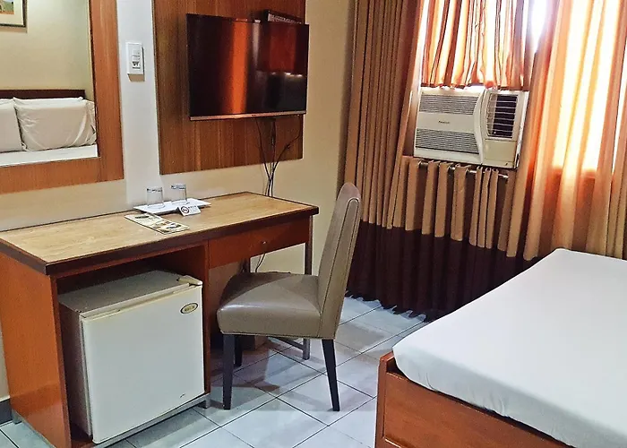 Golden Valley Hotel 2*