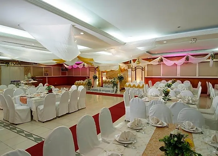 Golden Valley Hotel 2*